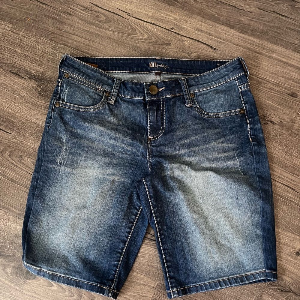 Cut Bermuda Women shorts size 4